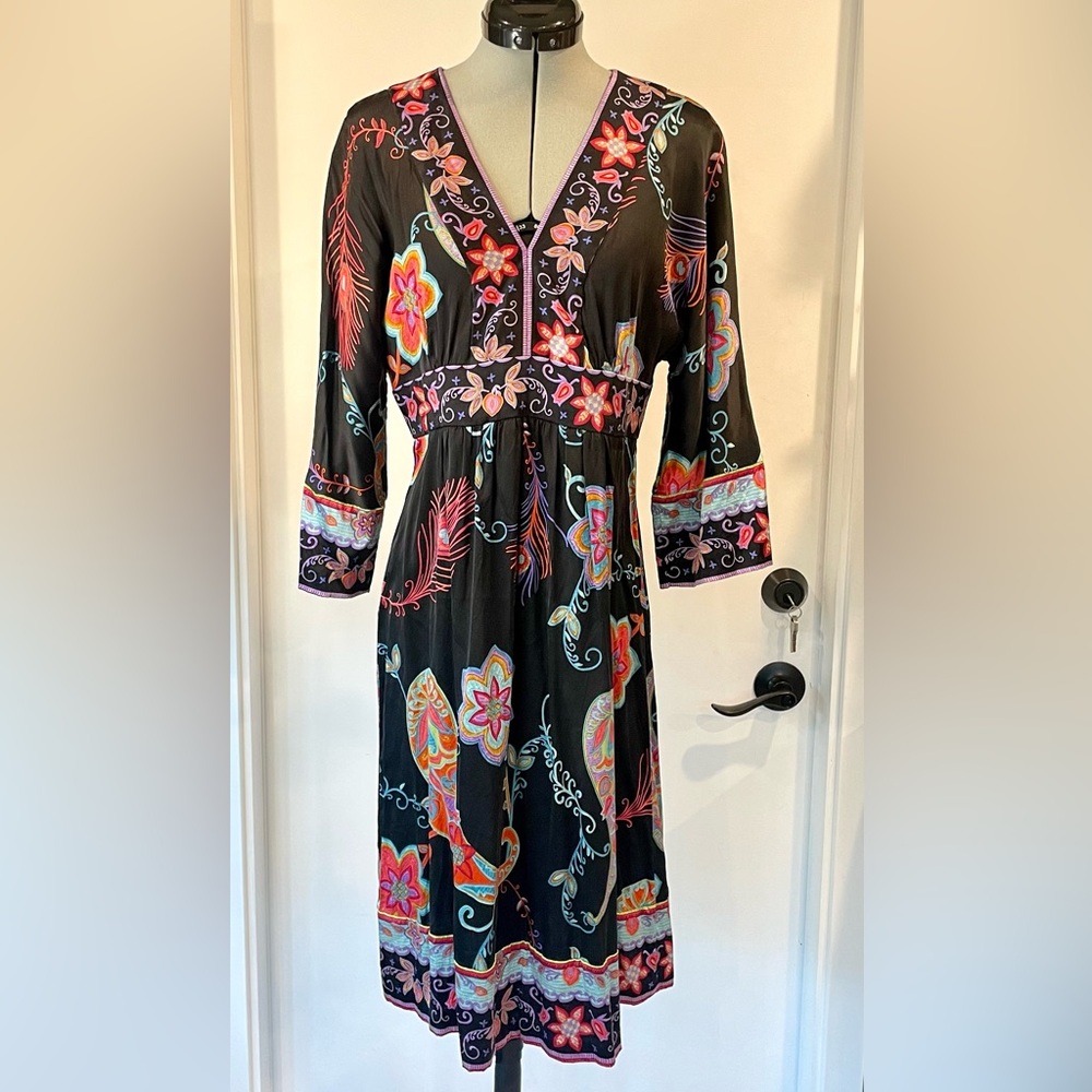 Trina Turk Silk long sleeved V neck dress, vibrant floral on black, sz6,EUC